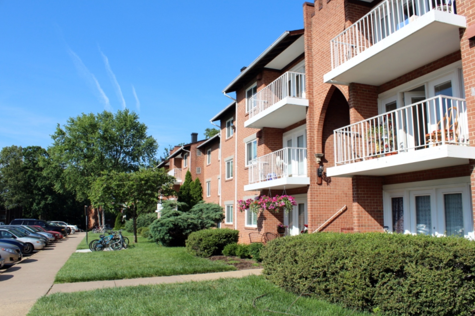 Fairfax Circle Villa Apartments | NetWell